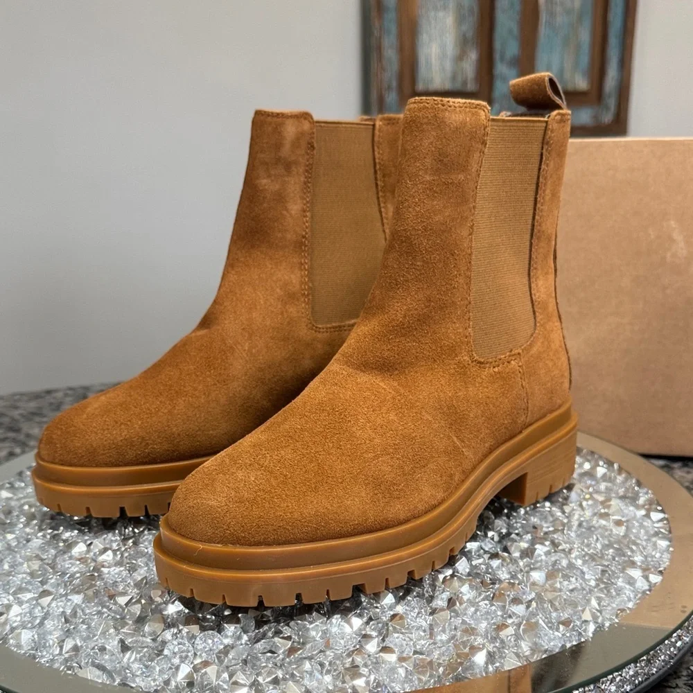 Ralph Lauren Suede Chelsea Lug Boot in whiskey Suede NEW 6